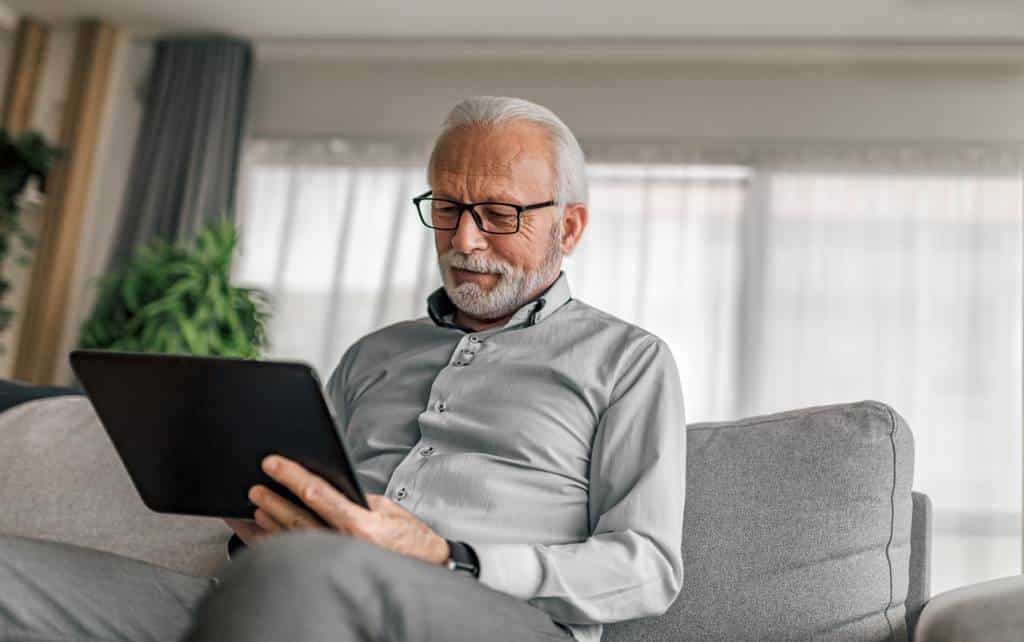 personne âgée service téléassistance