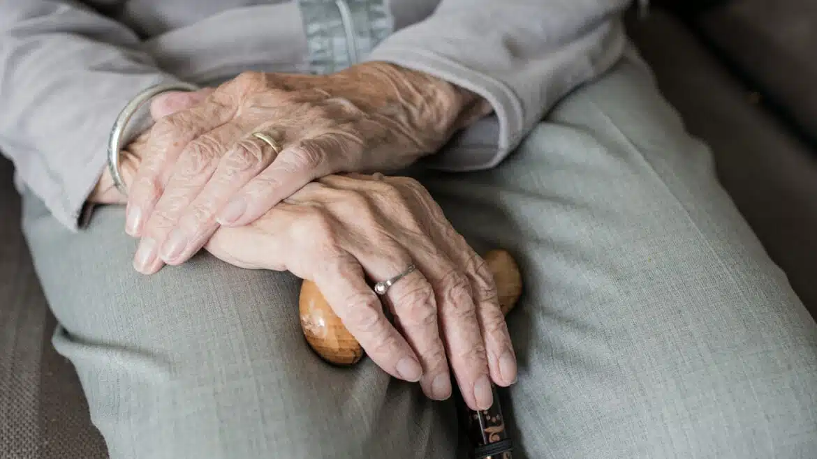 Comment bien choisir son matériel médical pour le maintien à domicile ?